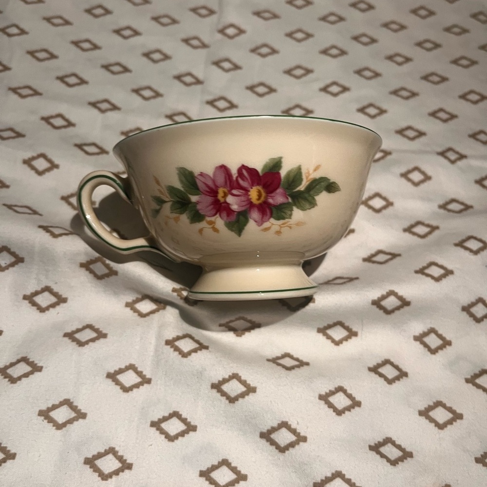 Cream and Pink Ceramic Art with Floral Elegance Teacup black Knight set
